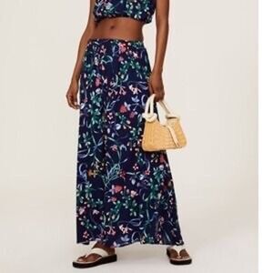 SPRING SALE!‎ Slate & Willow Navy Floral Maxi Skirt Size Medium
